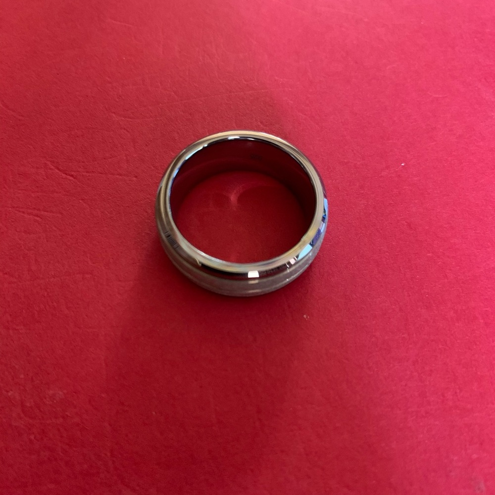 MR RING Men's BAND 
Tungsten Carbide 925
Brushed
